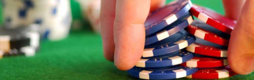 The Coolest Tricks with Your Chips to Do at the Poker Table